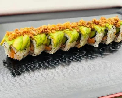  Dragon roll saumon avocat concombre