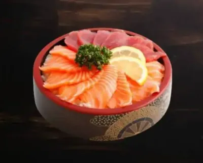 M3. Chirashi mix thon et saumon