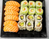 Plateau Royal 🫅- 18 Pièces .