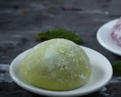  Mochi Pistachio .