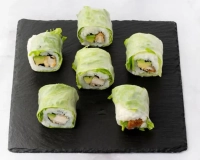 Crispy Chicken Spring Roll - 6 Pieces .