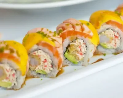  Mangue 🥭 Dragon roll - 6 Pieces .