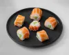 Saumon roll in cheese avocat